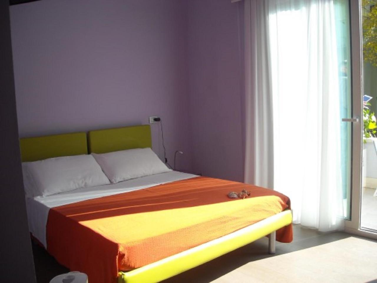 Hotel Elizabeth Белларія-Іджеа-Марина Екстер'єр фото